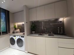 River Modern (D9), Apartment #527440301